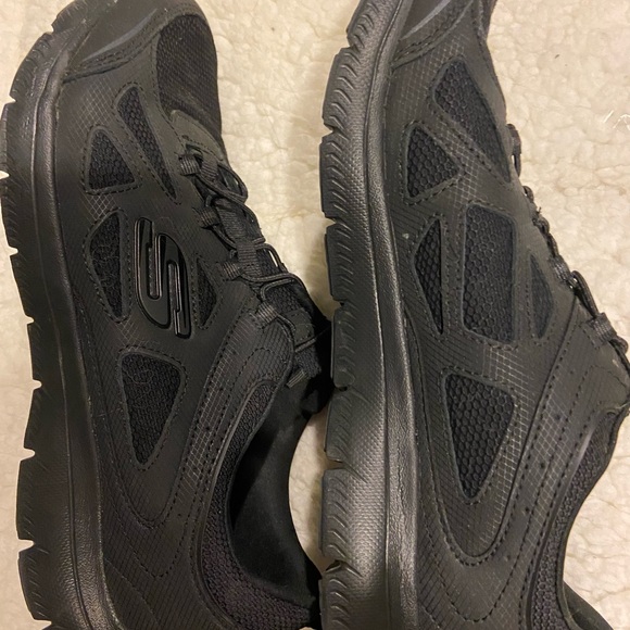 Sketchers Work size 10 relaxedfit air cool runners - Picture 7 of 13